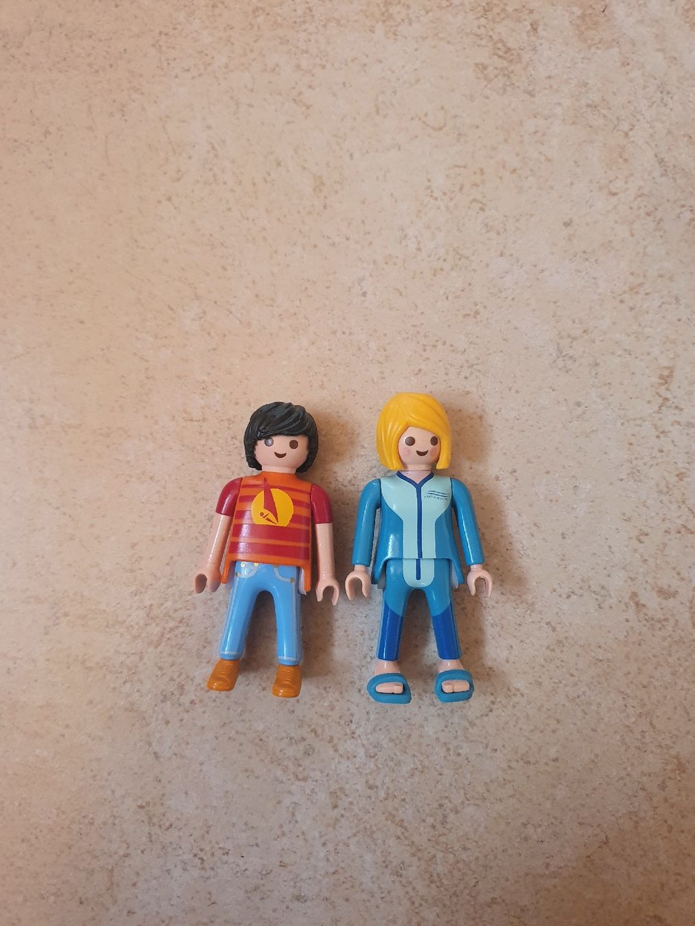 Playmobil Giocattoli: Playmobil Figuren Strand – Usato da Herznach venduto da _.Puch._