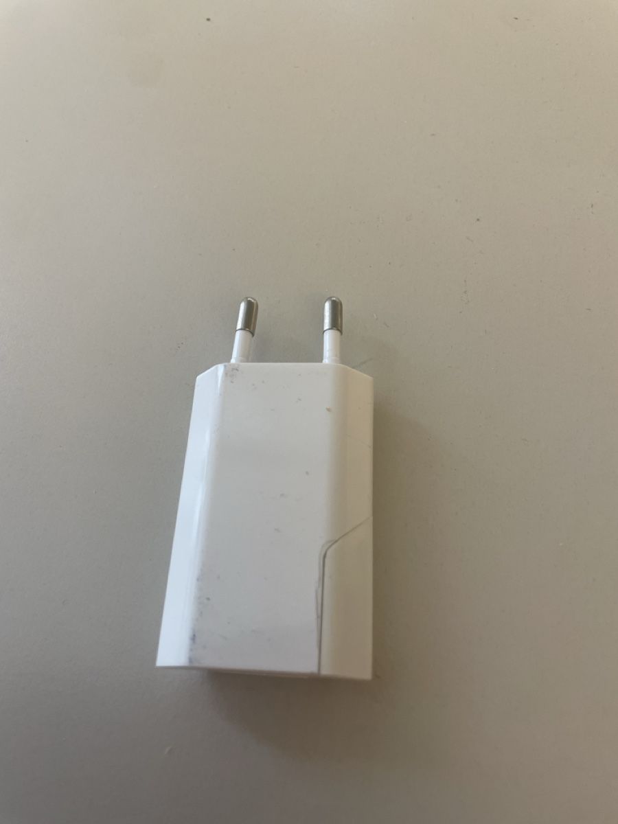 Ladegeräte: Chargeur USB – Gebraucht aus Uvrier von SzymonClivaz 1