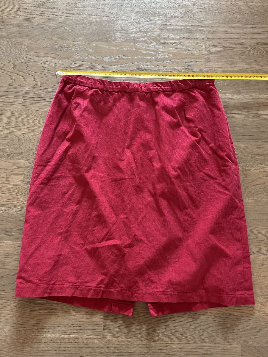 Gonne: Roter Minirock aus Cord vintage – Usato da Zürich venduto da Shopmystyle