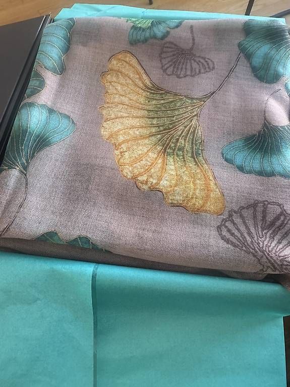 Patek Philippe Foulards & écharpes: Original Patek Philippe Schal Kaschmir, VIP Geschenk – Neuf avec emballage d'origine à Bettlach par MarcellaCorbetti 2