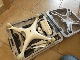 DJI Phantom 4 - con Zaino e Accessori (NO BATTERY)
