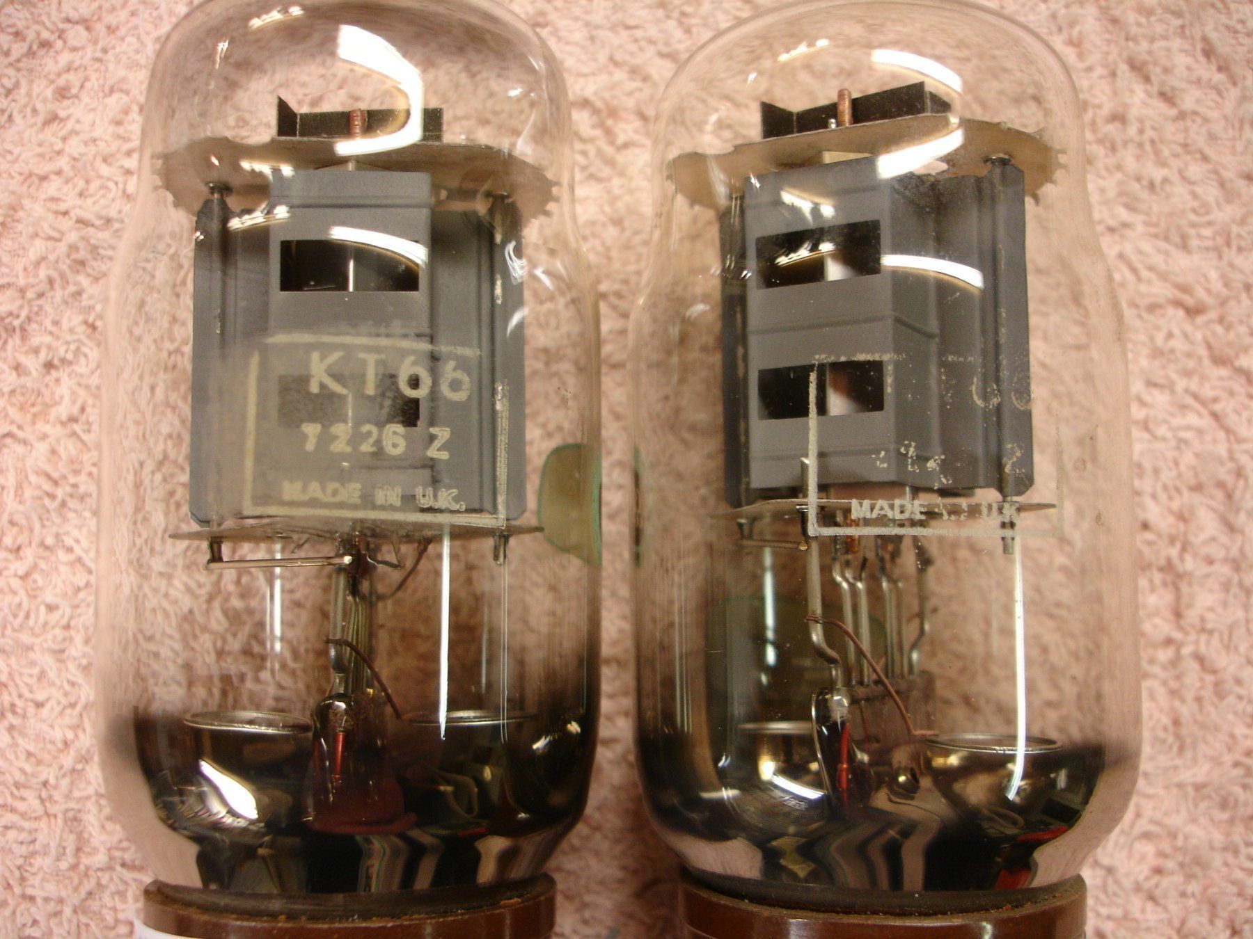 Componenti elettronici: GEC KT66 - NOS - ein Paar – Nuovo (secondo la descrizione) da Damvant venduto da Bleupa 1