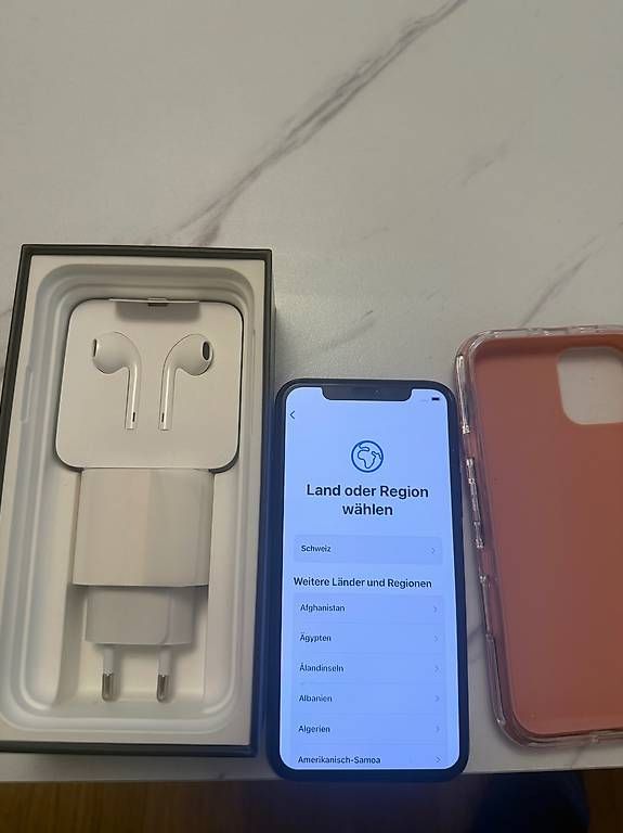 Telefoni cellulari / Smartphones: iPhone 11Pro top Zustand  – Usato da Widen venduto da Miri-Kiri