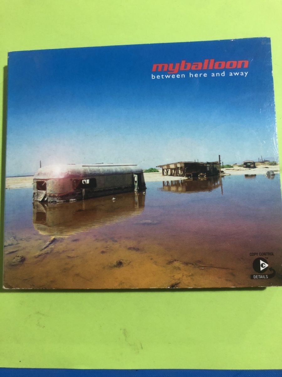 CD: Myballoon Between Here And Away CD guter Zustand – Usato da Flaach venduto da rubo7