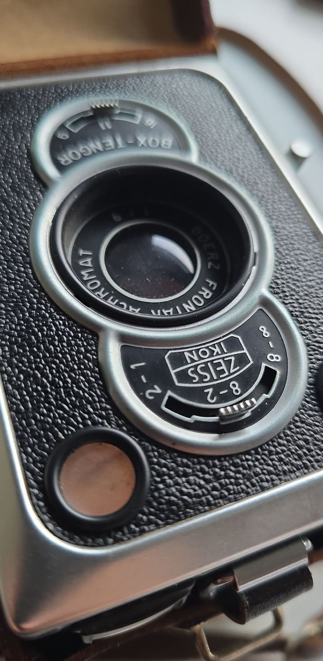 Zeiss Fotocamera: Zeiss Ikon Box-Tengor Camera Goerz Frontar – Usato da Muri AG venduto da Corredor 2