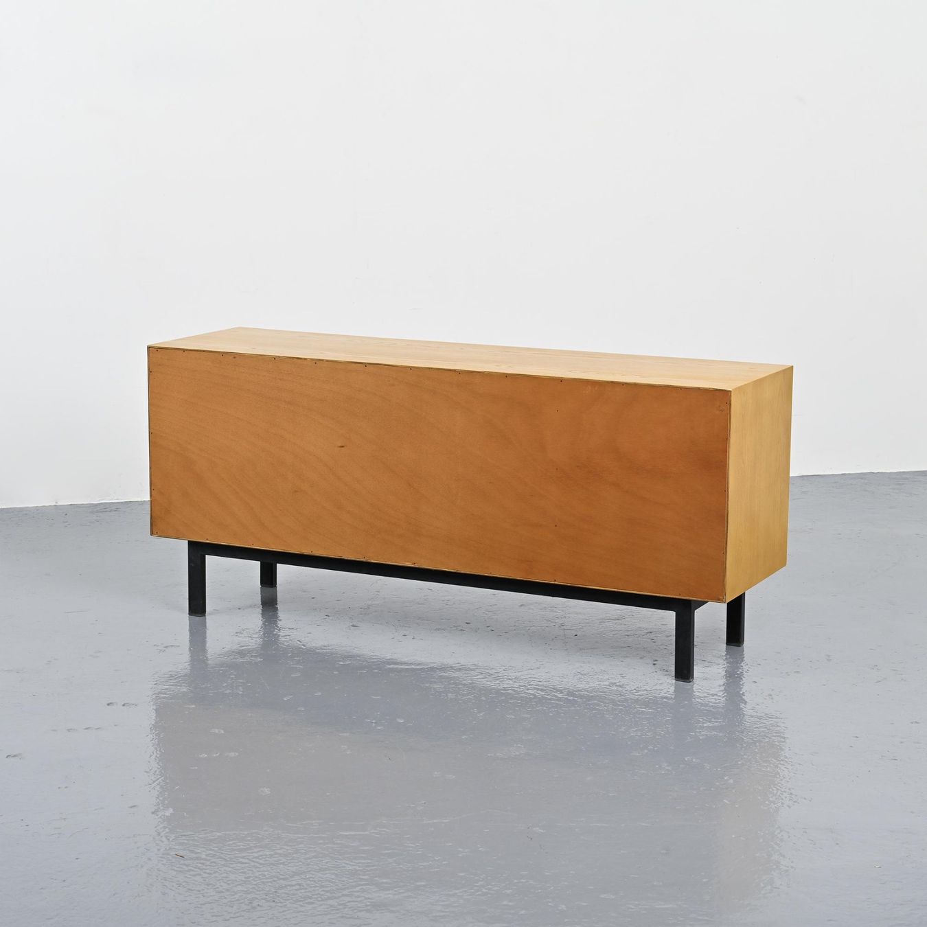 Credenze: Sideboard par Charlotte PERRIAND, édition Steph SIMON  1956 – Usato da VILLEURBANNE venduto da PATEREDELAGANDOUZE 9