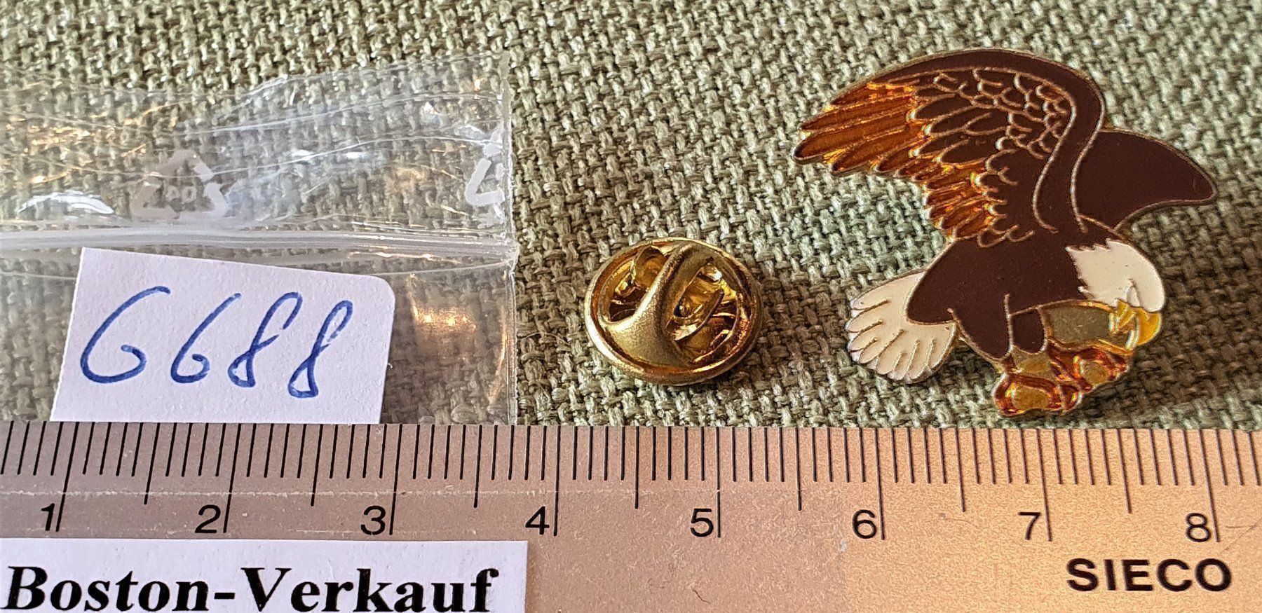 Placchette & Badge: G688 - Pin Adler – Usato da Reinach BL venduto da Boston-Verkauf 1