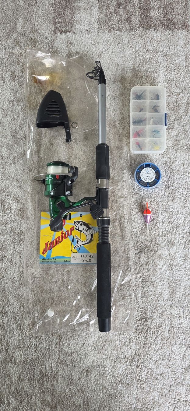 Canne da pesca: Canne à pêche junior, moulinet vert, accessoires inclus – Nuovo (secondo la descrizione) da Avry-sur-Matran venduto da Erza18