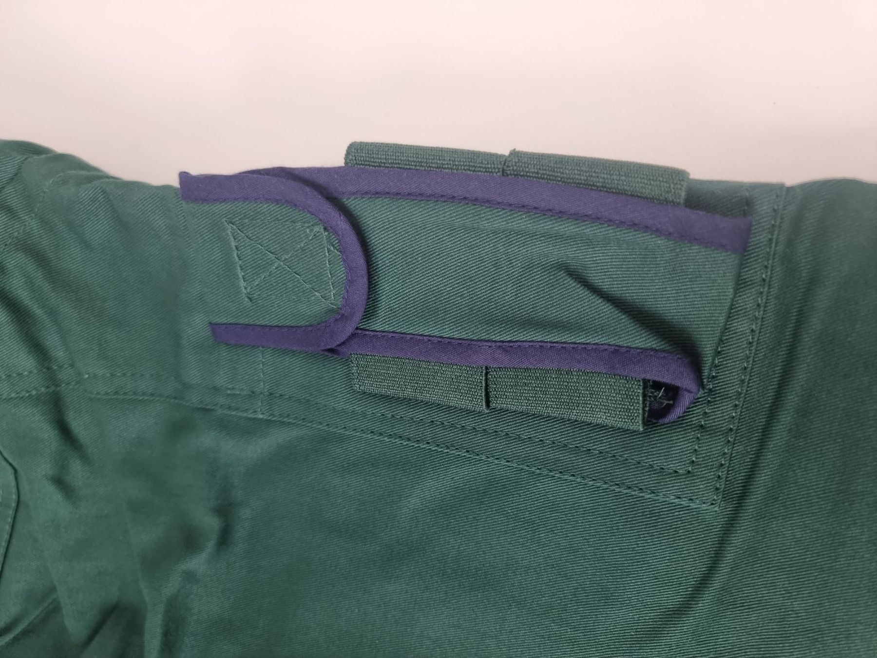 Pantaloni: Grüne Arbeitshose – Usato da Urtenen-Schönbühl venduto da Restwert_Schoenbuehl 4