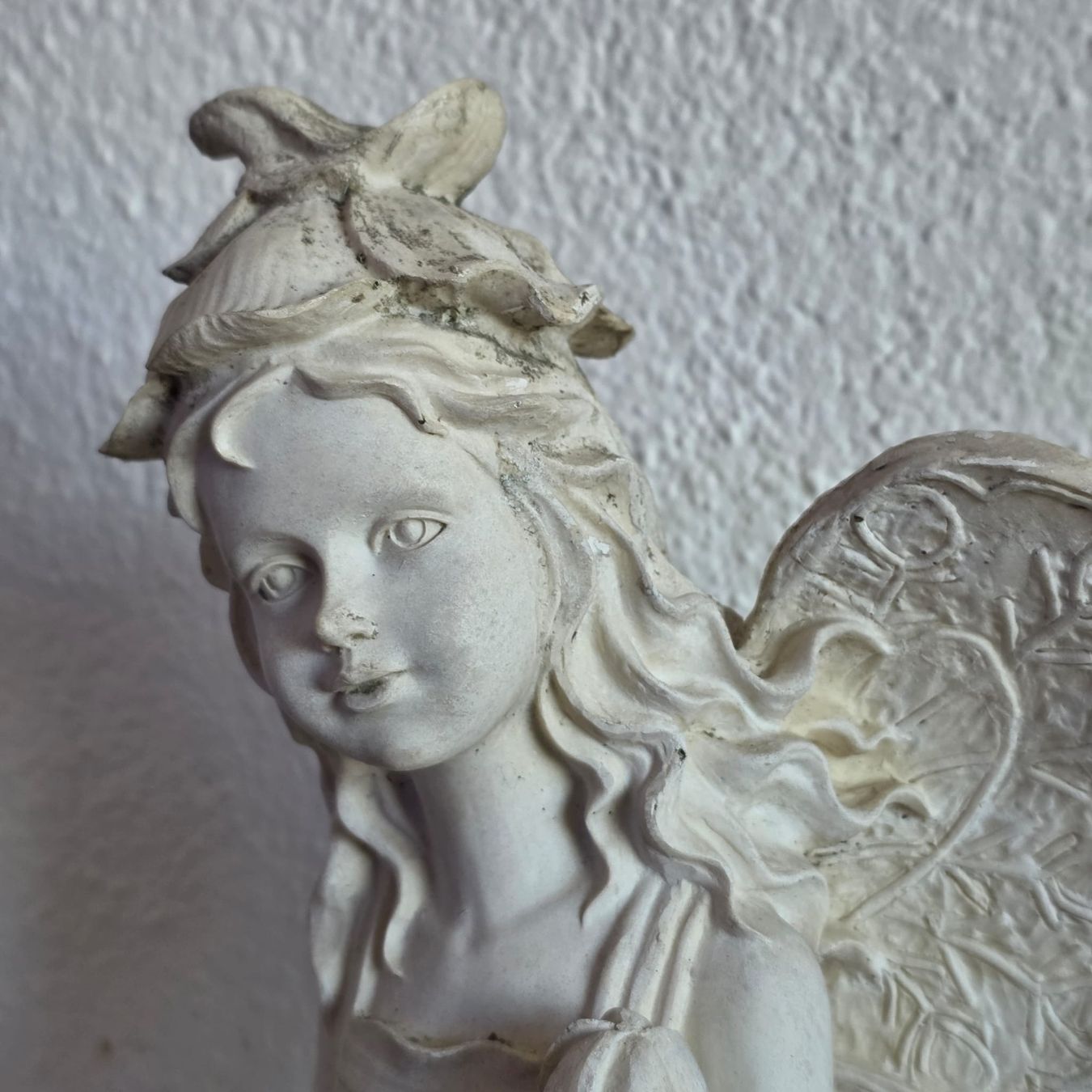 Statuette: Gartendeko: Mädchen mit Flügeln und Mohnblume – Usato da Rheinsulz venduto da Dred 6