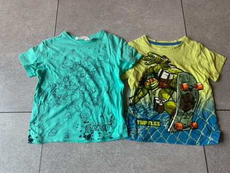 2 x t shirt TURTLES + Marvel Garcon gr. 98