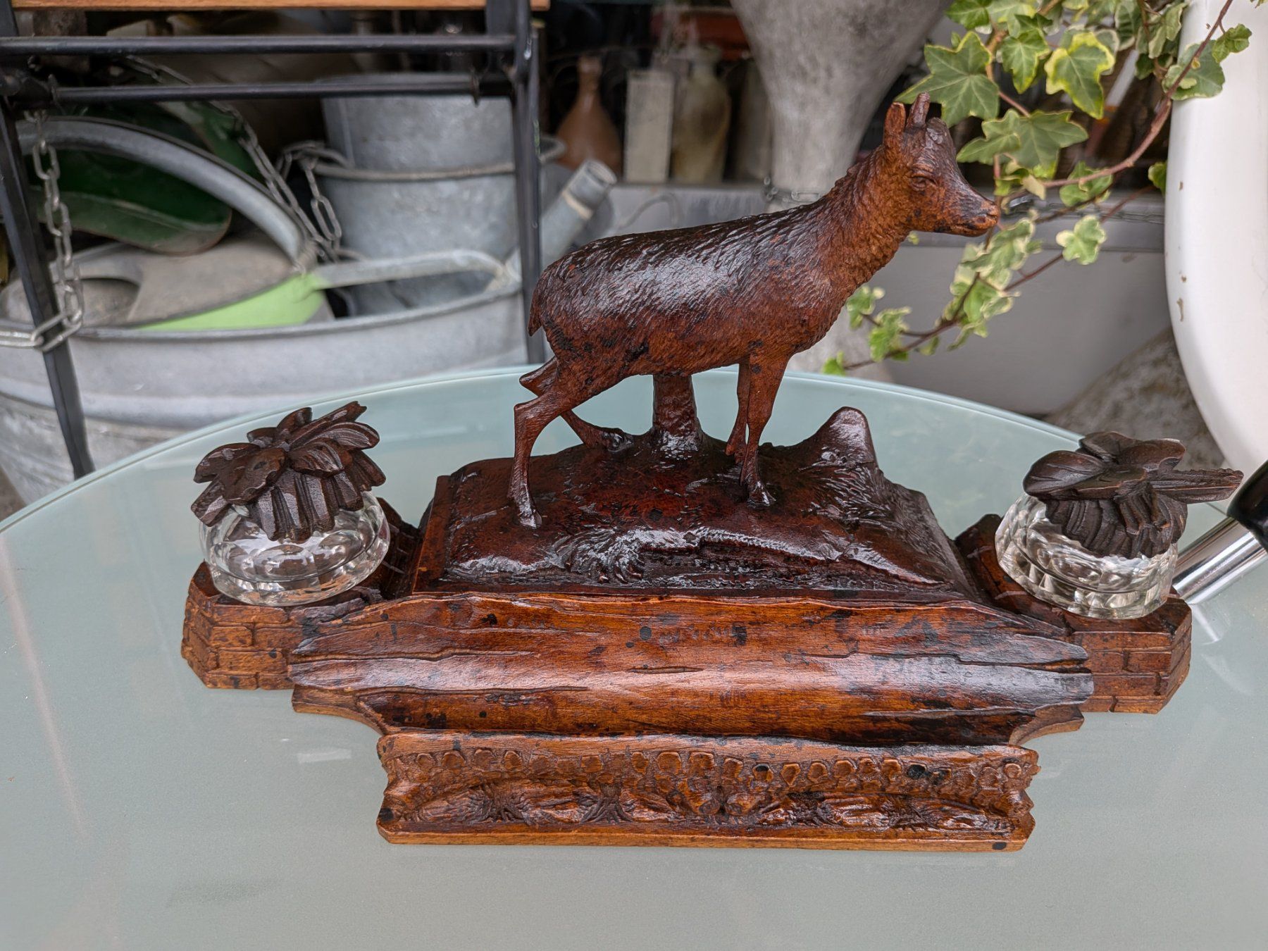 Skulpturen & Statuen: Antike Brienzer Schnitzereien Schreibablage – Gebraucht aus Emmen von Brockofsky