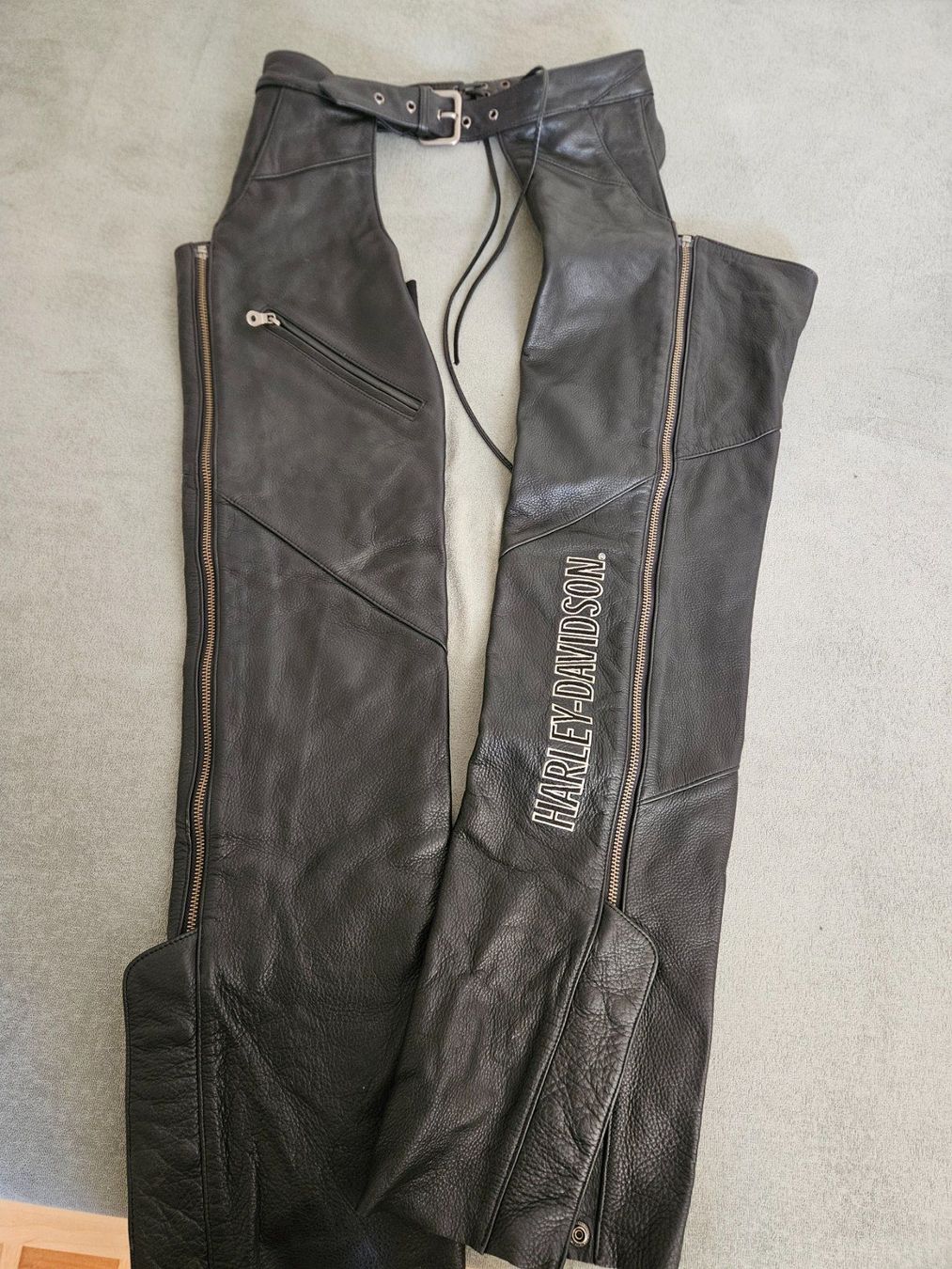 Harley-Davidson Hosen: Harley Davidson Chaps – Gebraucht aus Langnau am Albis von Anelan