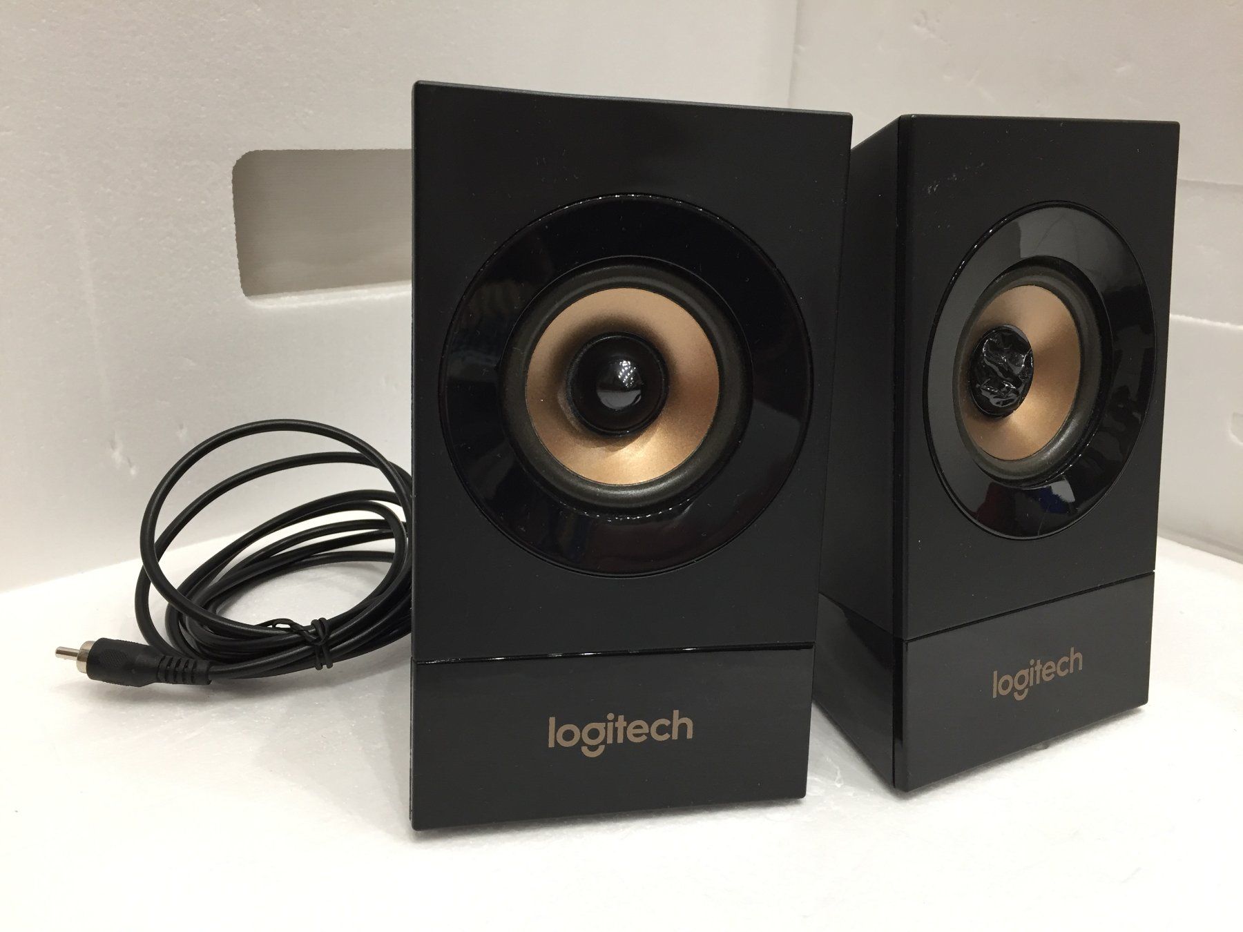 Logitech Lautsprecher: Logitech Z533 Multimedia Speaker System, S-00150 (USED) – Gebraucht aus Locarno von Sa.chan 1