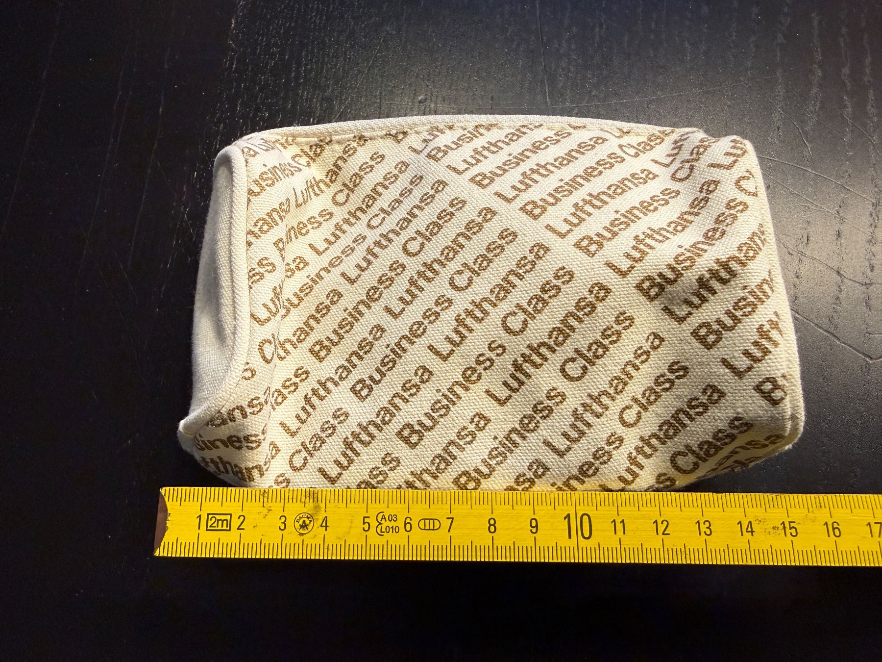 Custodie per cosmetici: Lufthansa Business Class Necessaire Täschli Vintage – Usato da Erstfeld venduto da Mario_boe0 3