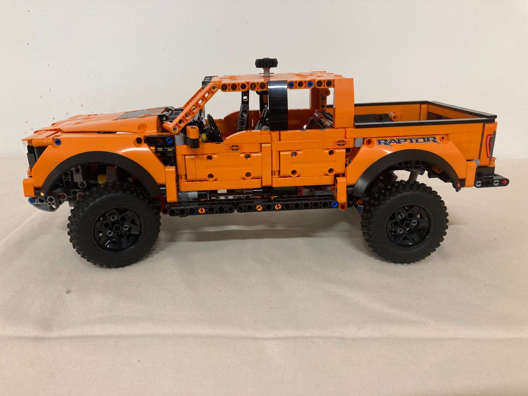 Technics Kit di costruzioni: Lego Technic - 42126 Ford Raptor – Usato da Reinach BL venduto da Loma8 2