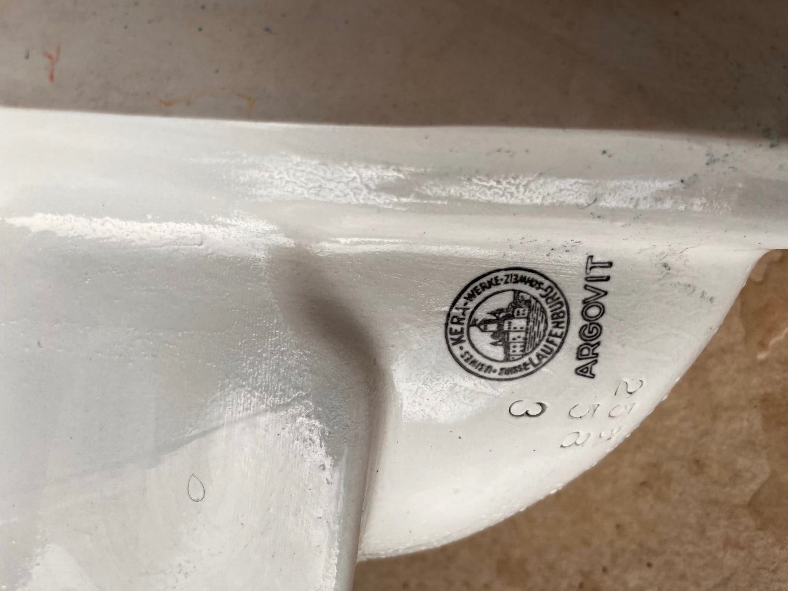 Laufen Lavabi & lavandini: Antikes Lavabo – Usato da Safenwil venduto da Aigle-VD 3