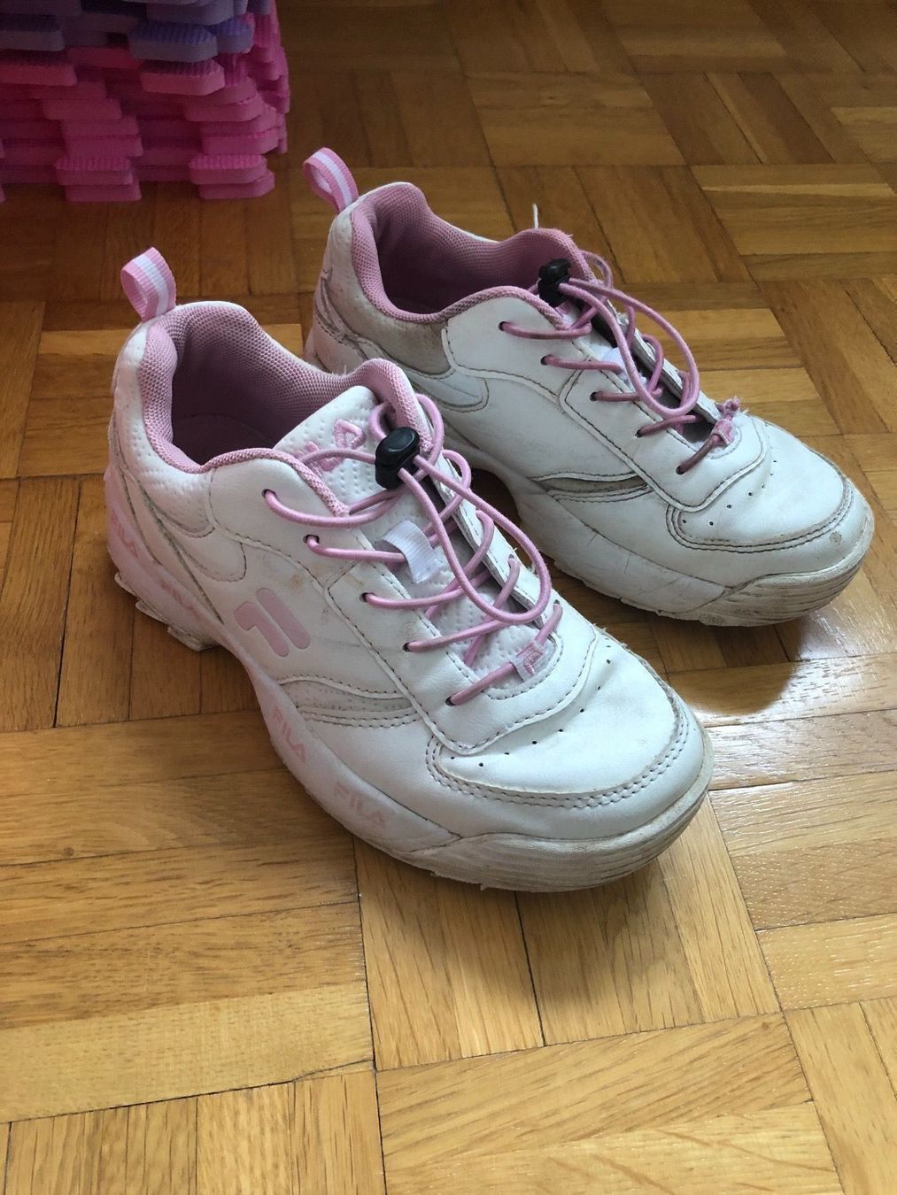 Fila Scarpe per ragazze: Fila Schuhe Größe: 34 – Usato da Volketswil venduto da Latinozh5