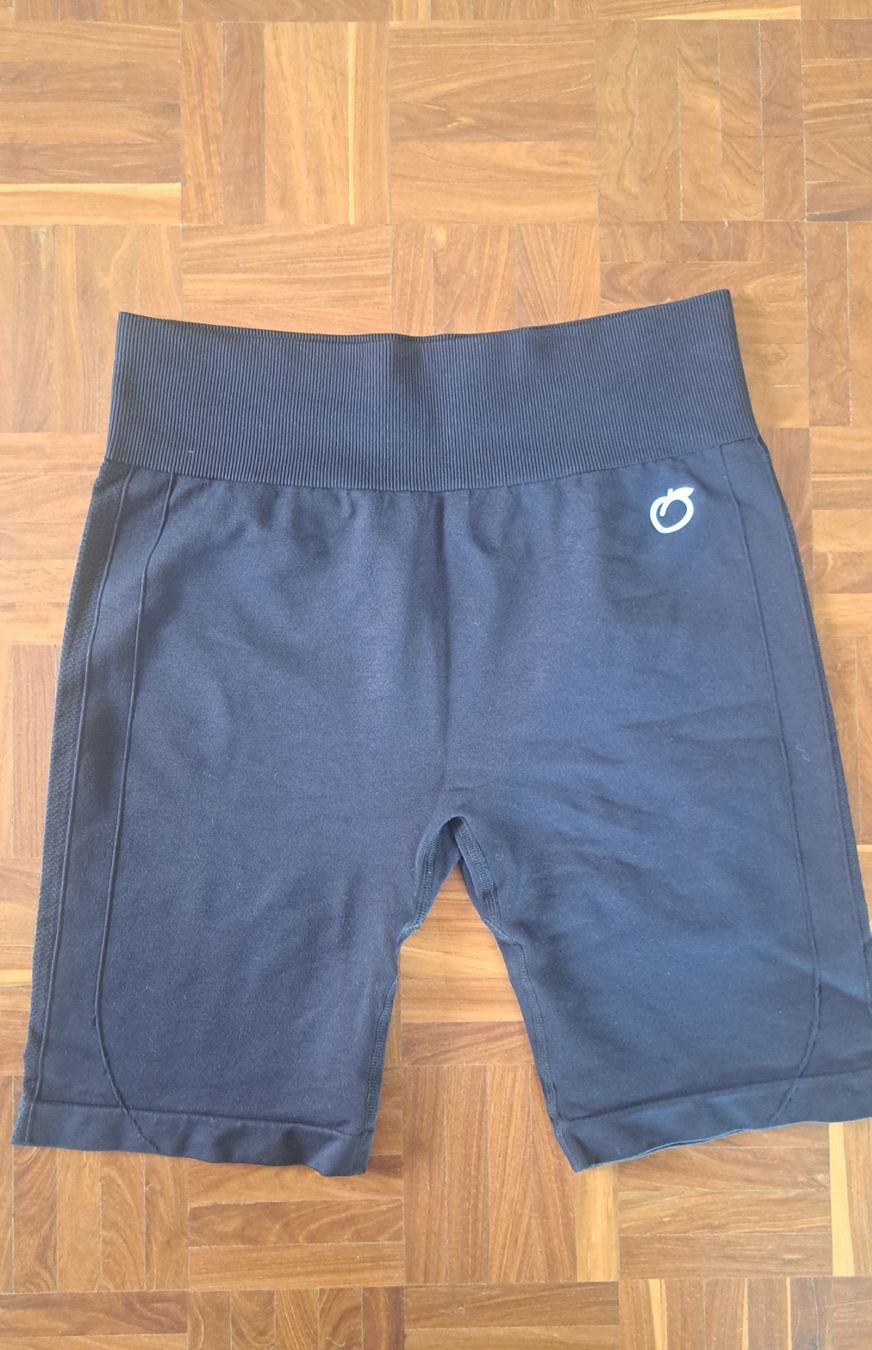 Leggings: PeachyPassion Shorts Gr. L – Gebraucht aus Baar von L.isa28