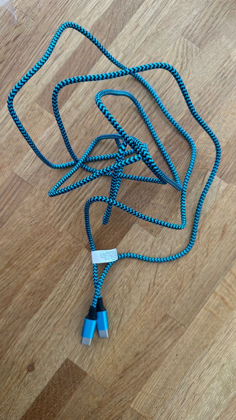 Cavi: Ladekabel USB-C zu USB-C 2m - NEU – Nuovo (secondo la descrizione) da Winterthur venduto da Secondhand-Family 3