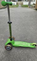 Micro mini Scooter grün mit 2 Lenkern und Sitz