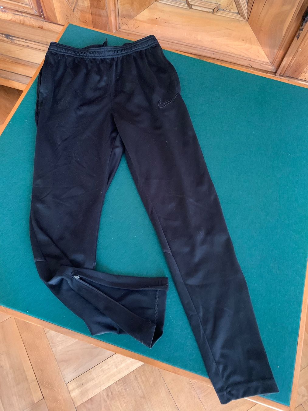 Adidas Pantaloni: ADIDAS Trainerhose Gr. M /Junior 152 / Farbe: Schwarz  Gr – Usato da Interlaken venduto da Bona55 3