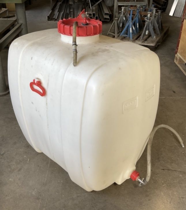 Wasser Tank 300L (Gebraucht) in Niederhasli für CHF 130 – nur Abholung ...