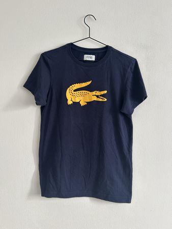 Lacoste Shirt mit grossem Krokodil