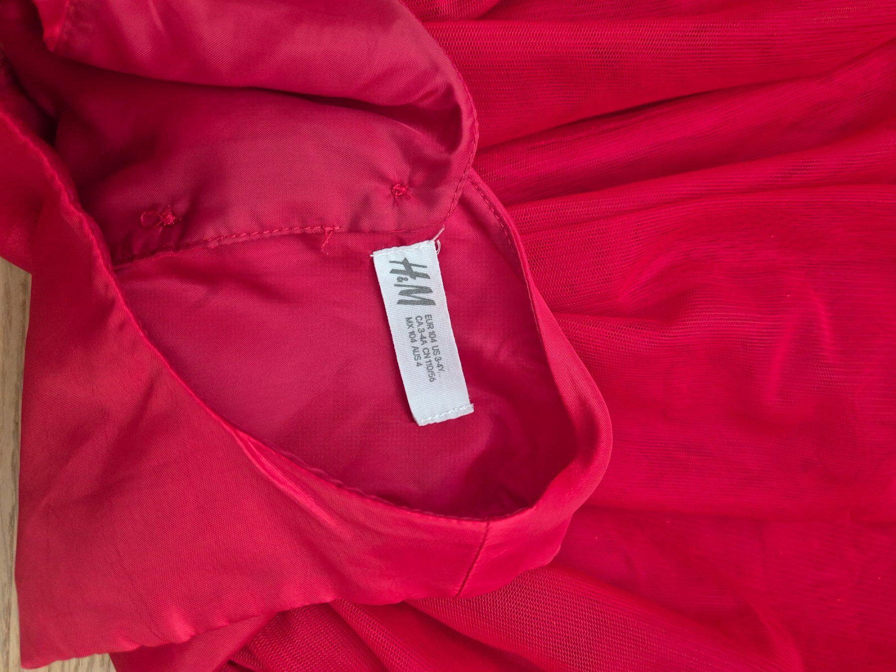 H&M Kleider & Röcke: Weihnachtskleid H&M 104 – Gebraucht aus Pfäffikon SZ von Ka6ka 2
