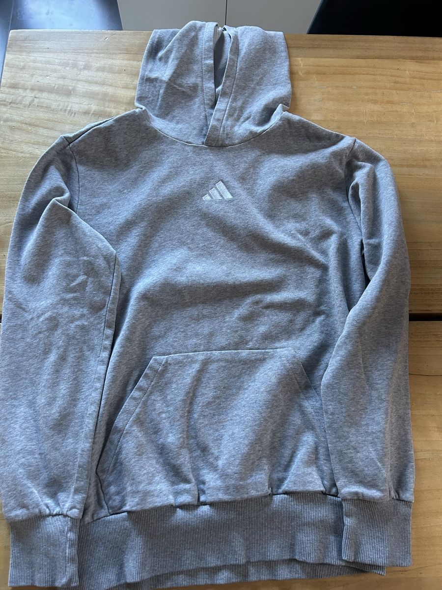 Adidas Pulls & Sweat-shirts: Pull Adidas – D'occasion à Muraz (Collombey) par Jul_ff 1