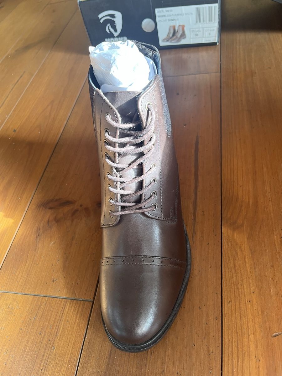 Scarpe da donna: Bottines équitation neuves – Nuovo e nell'imballaggio originale da Corsier-sur-Vevey venduto da Mireilleroth79 1