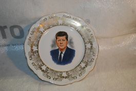 Porzellan Teller zum Gedenken an John F. Kennedy 27cm