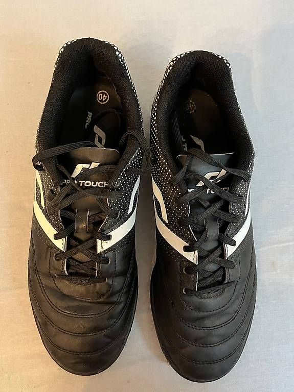 Herrenschuhe: Fussballschuhe Pro Touch, Grösse 40 – Gebraucht aus Bühl BE von psos 1