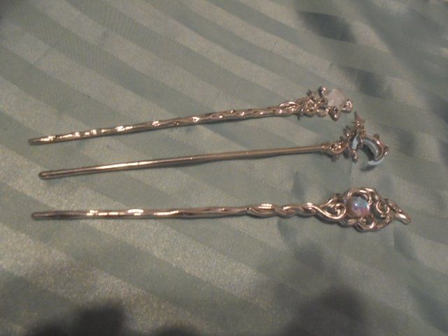 Accessori per capelli: 3 Haarnadeln mit Stern und Mond – Nuovo (secondo la descrizione) da Hinwil venduto da Glasperlen