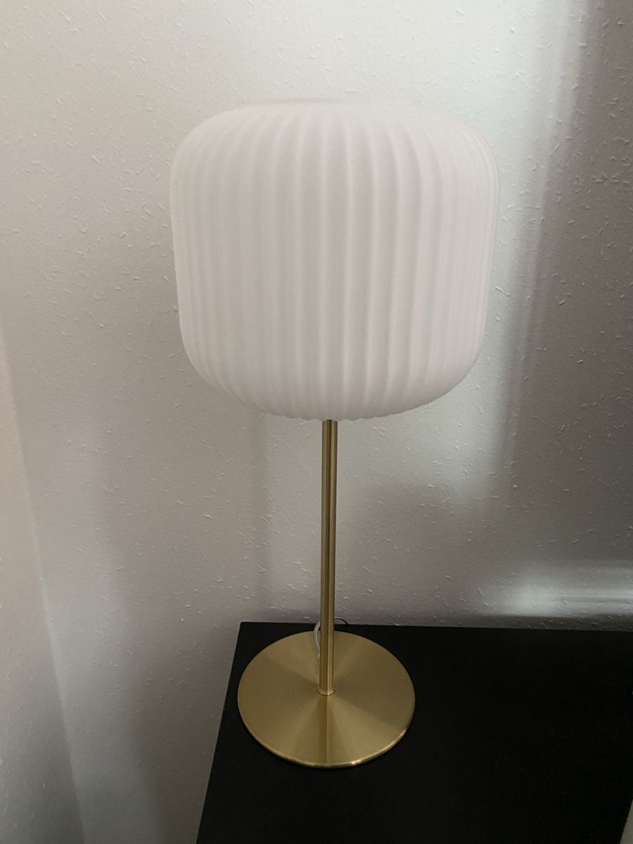 Lampade: Tischleichte mit goldenem Fuss – Nuovo (secondo la descrizione) da Winterthur venduto da JasonHa 1