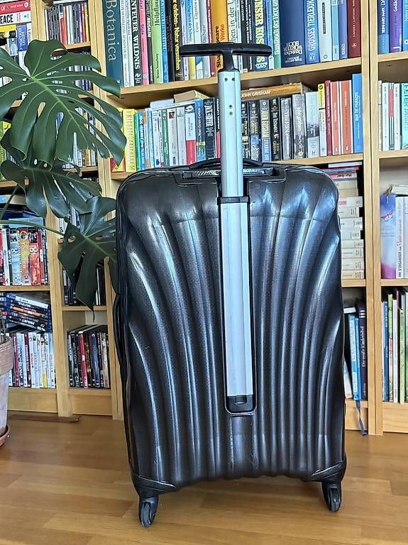 Valigie: Samsonite Cosmolite Spinner 75cm, Schwarz, 4 Rollen – Usato da Köniz venduto da DrTii 1