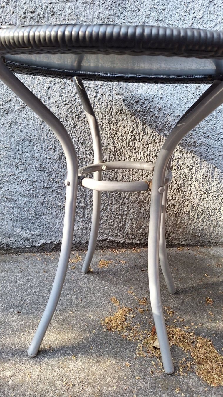 Tische: Garten  oder Balkontisch rund  Metall mit Glasplatte – Gebraucht aus Arlesheim von shopradl 2