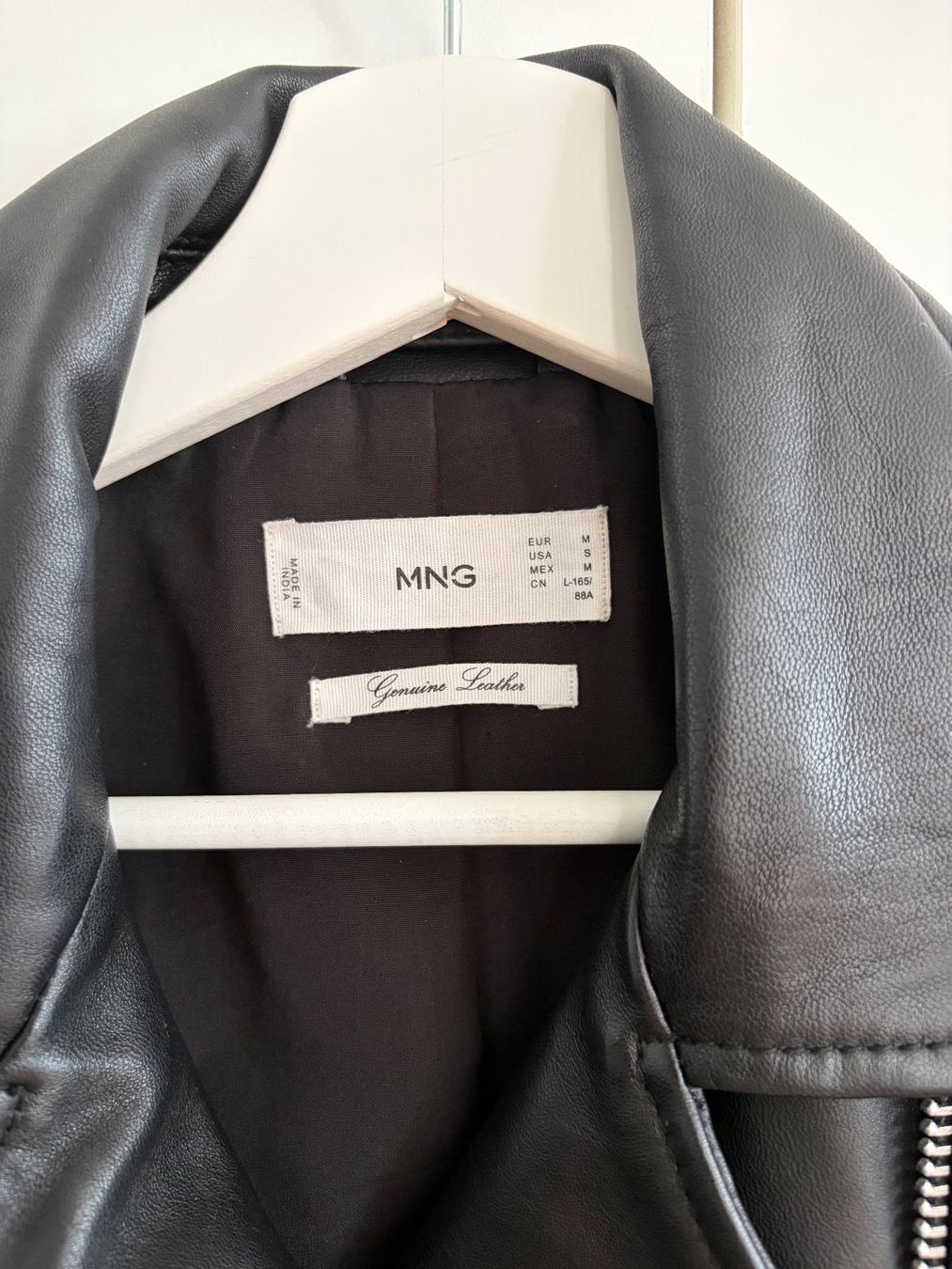 Mango Giacche: Premium Lederjacke Mango schwar Gr. M – Usato da Immensee venduto da Mandy49 5