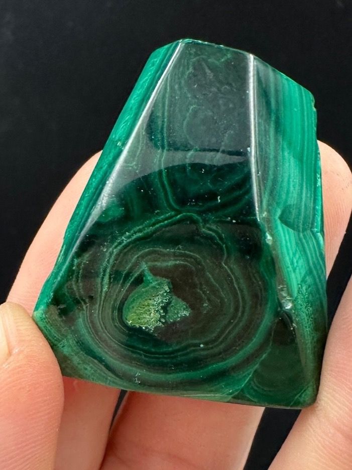 Mineralien & Heilsteine: Malachit Freiform, Handschmeichler Heilstein – Neu und originalverpackt aus Männedorf von Handschmeichler 1