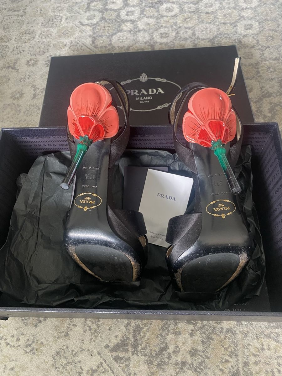 Prada Scarpe da donna: Stilettos Prada – Usato da Basel venduto da Holali17 2