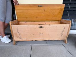 Truhe Kiefernholz 1962 guter Zustand