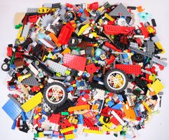 1.5 kg. Legoteile mit Minifiguren