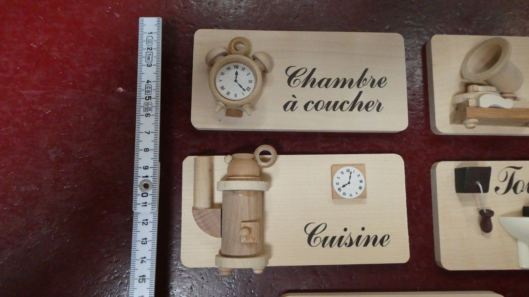 Tutte le decorazioni: 5 Décoration en bois pour porte – Usato da Vauderens venduto da lau260962 2