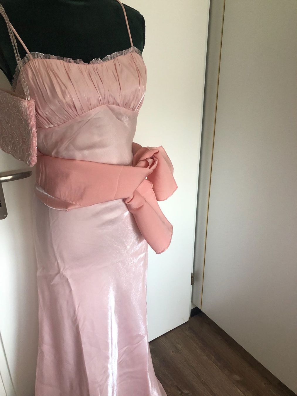 Robes: Abendkleid – Neuf (Voir description) à Emmen par ama_8wmn 1