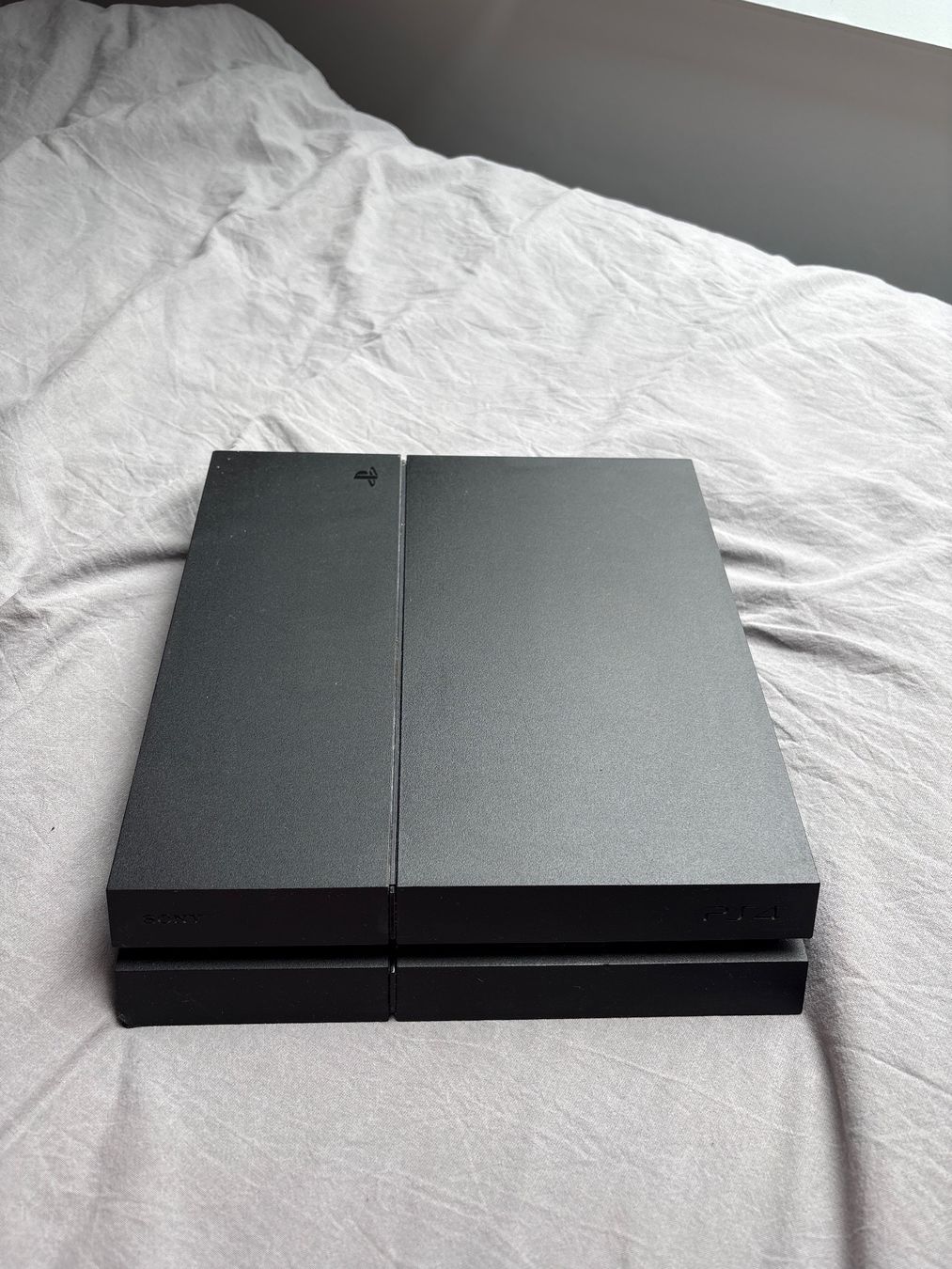 Sony Konsolen: Console Sony PlayStation 4 noire – Neu (gemäss Beschreibung) aus Nidau von hel_vwr6
