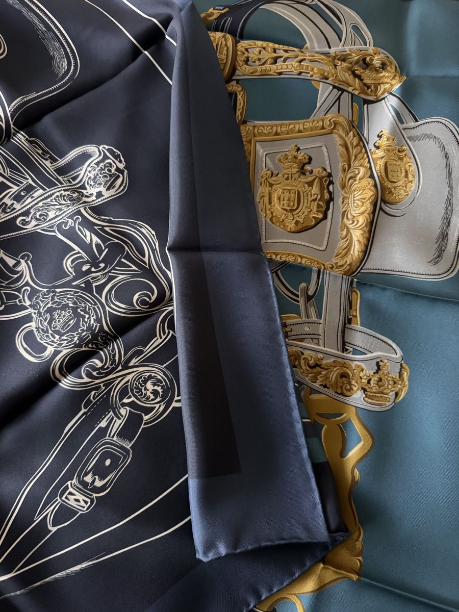 Hermès Foulard & Sciarpe: Hermès double neuf 90x90 Brides de Gala – Nuovo e nell'imballaggio originale da Genève venduto da Allisgood 8