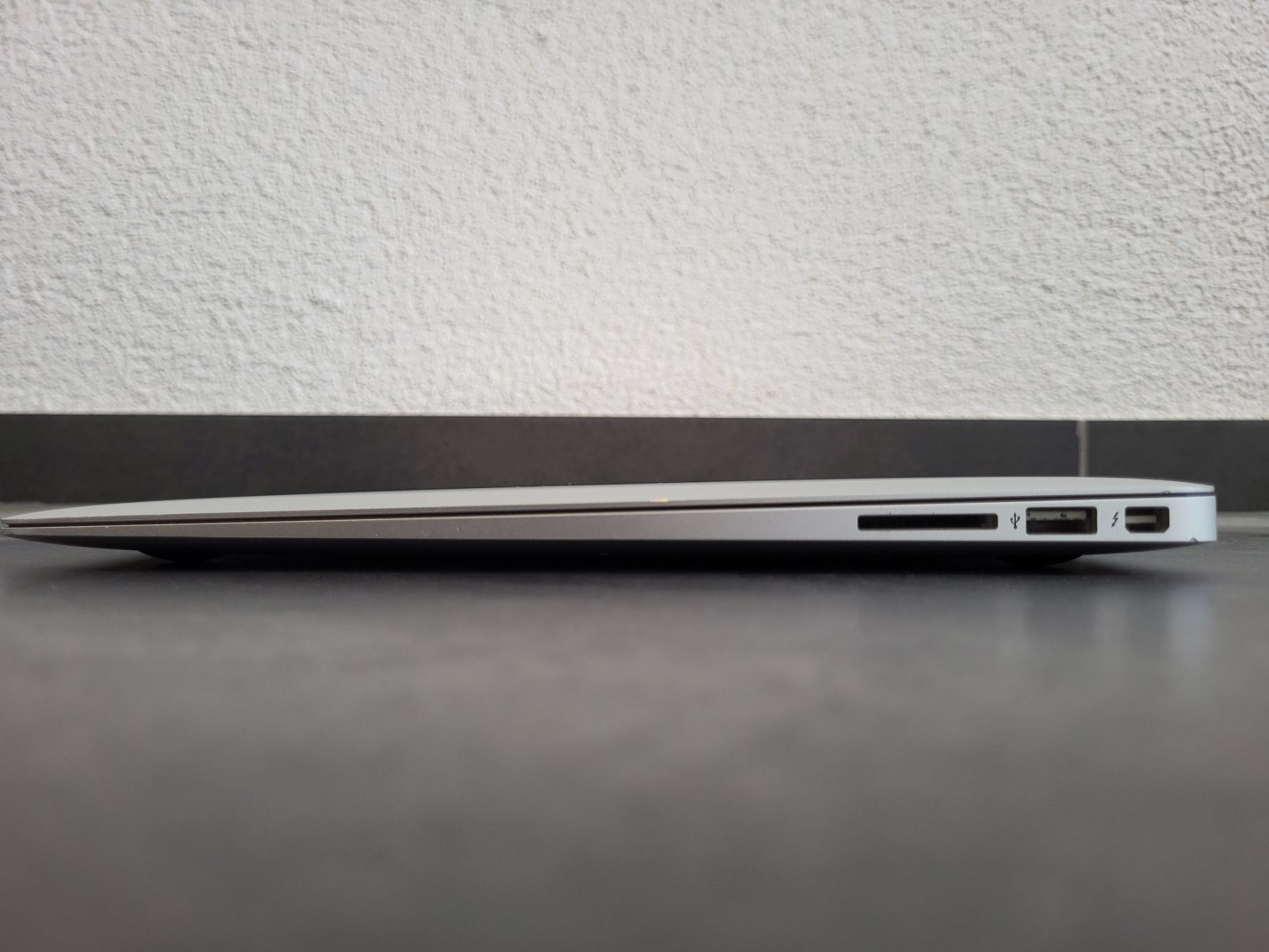 Apple Notebook: MacBook Air 13" – Usato da Romanshorn venduto da S_a_m_u 4