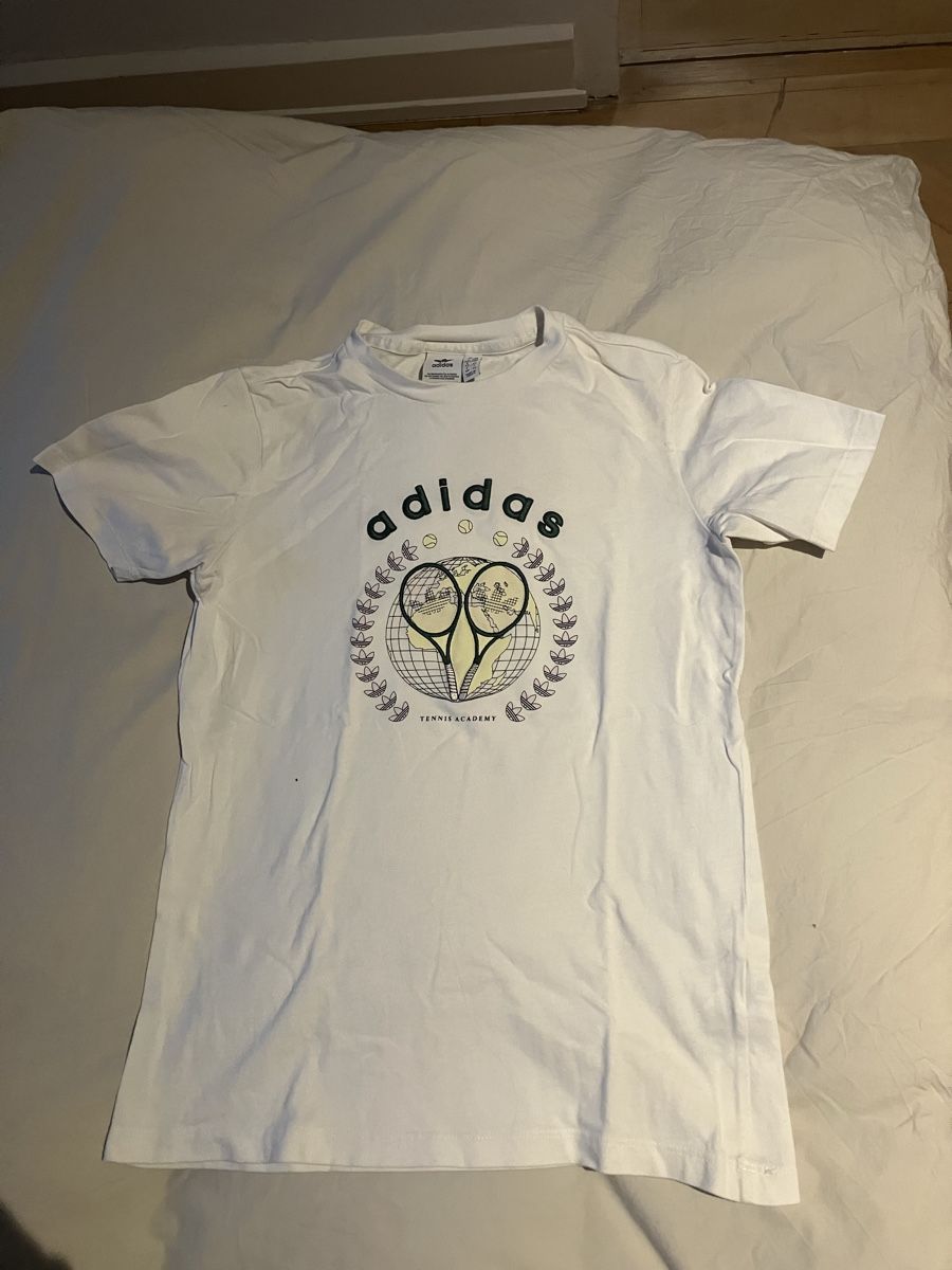 Adidas T-shirt: Adidas T-Shirt – Usato da Luzern venduto da Auerhaus