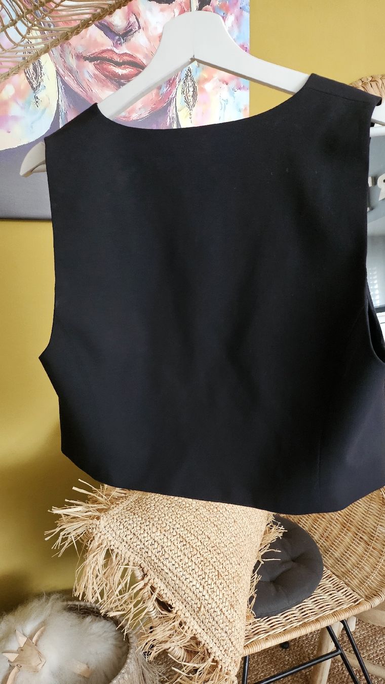 Zara Gilet & Giacche senza maniche: Zara Weste, Schwarz, Grösse L eher klein geschnitten – Nuovo e nell'imballaggio originale da Bülach venduto da ane_yn2b 2