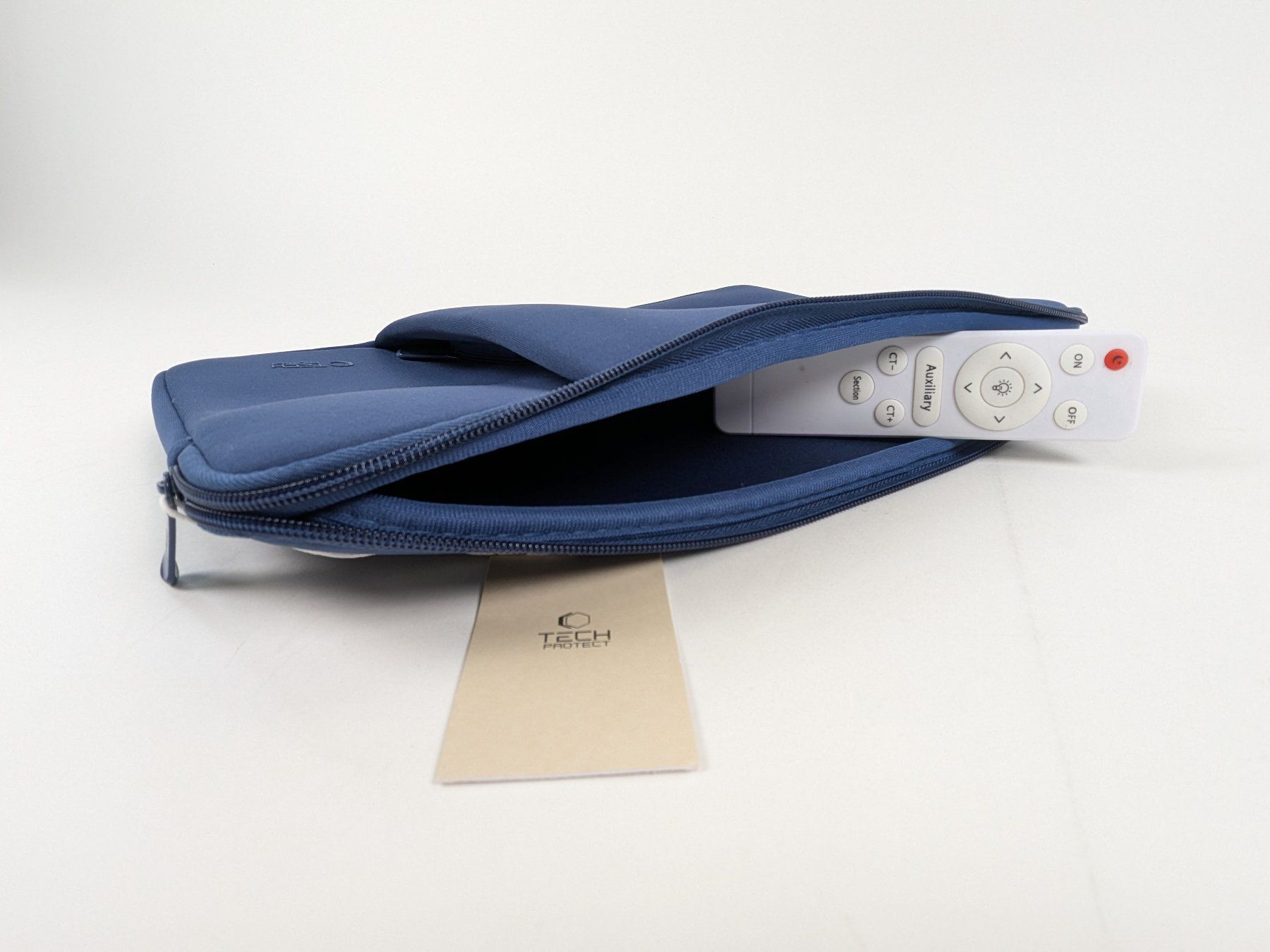 Covers & Borse: TECHPROTECT Neopren Schutzhülle 13" Blau – Nuovo (secondo la descrizione) da Dintikon venduto da Restwert_Dintikon 2